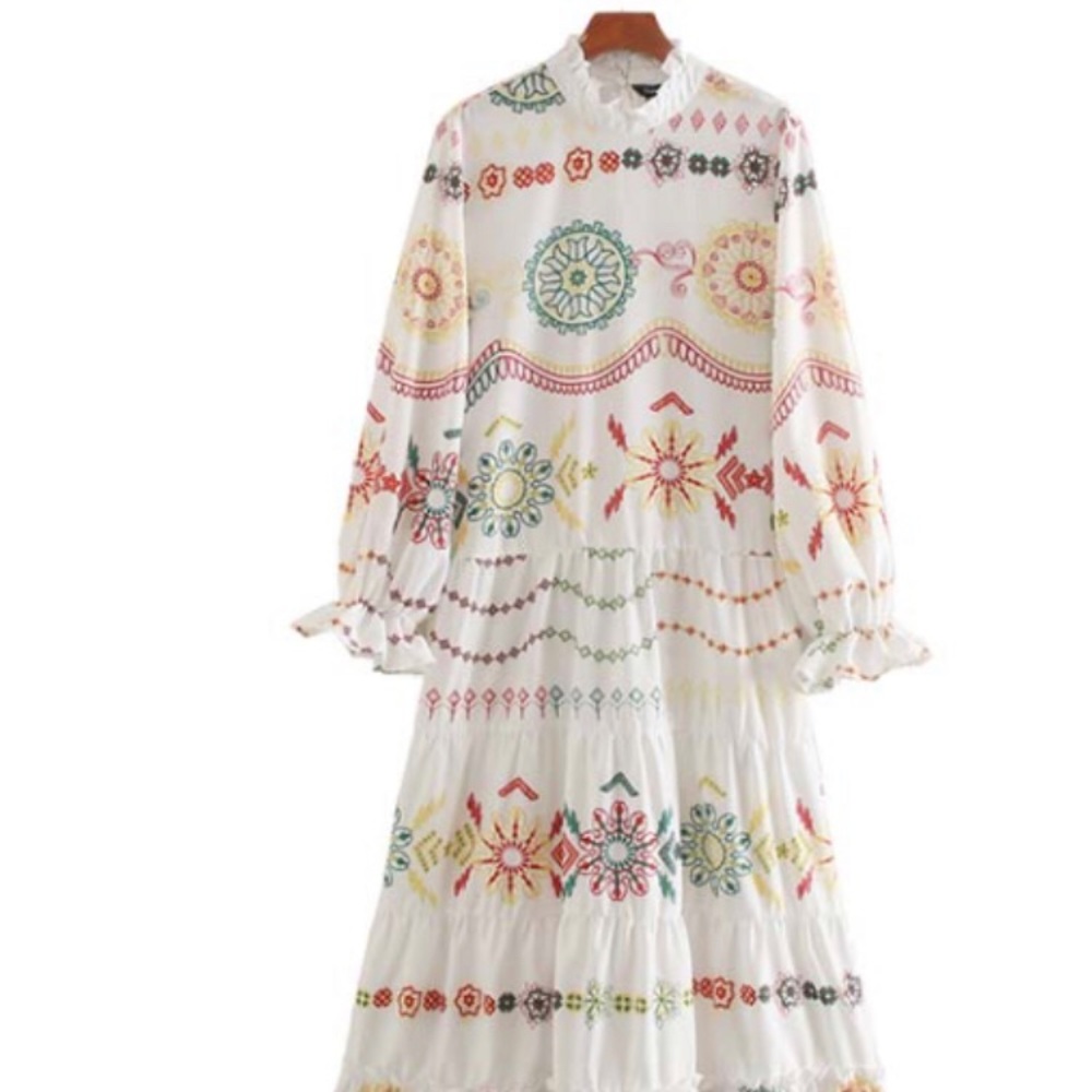 NWT Zara embroidered maxi dress. Size small